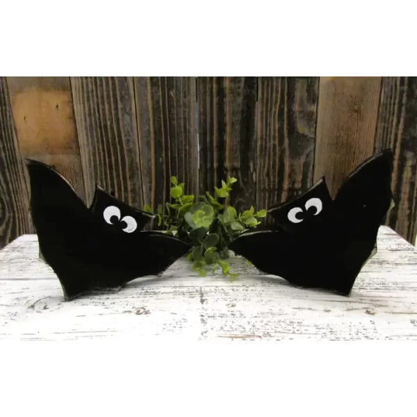 Small Wood Bat Halloween Decor