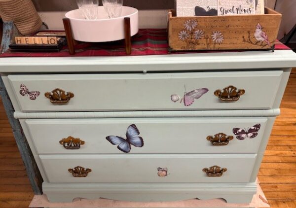 Dresser
